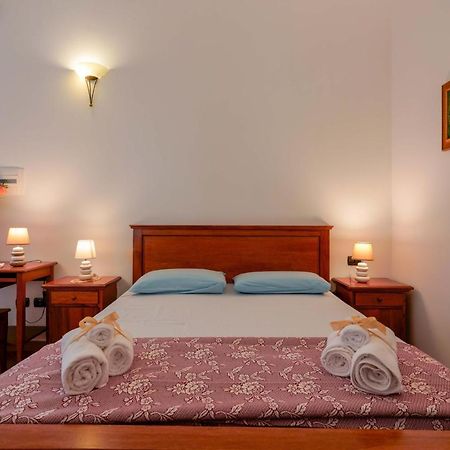 Bed And Breakfast Cairoli Exclusive Room 산 피에트로 베노티코 외부 사진
