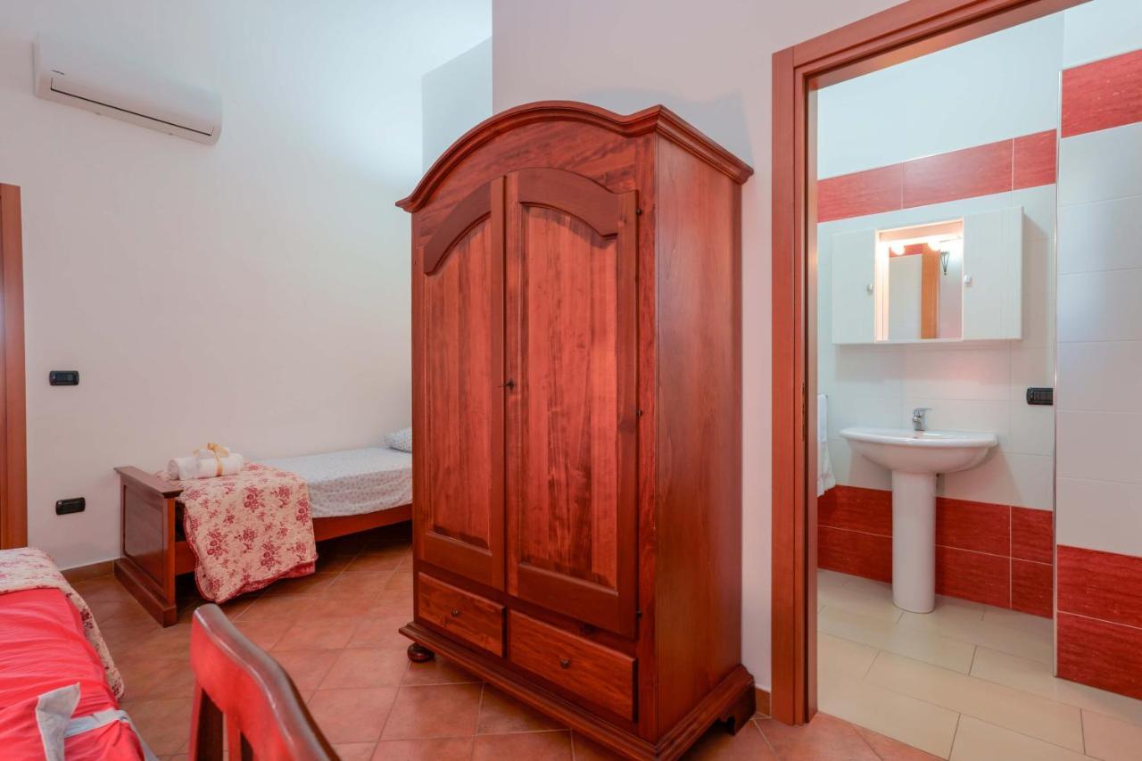 Bed And Breakfast Cairoli Exclusive Room 산 피에트로 베노티코 외부 사진