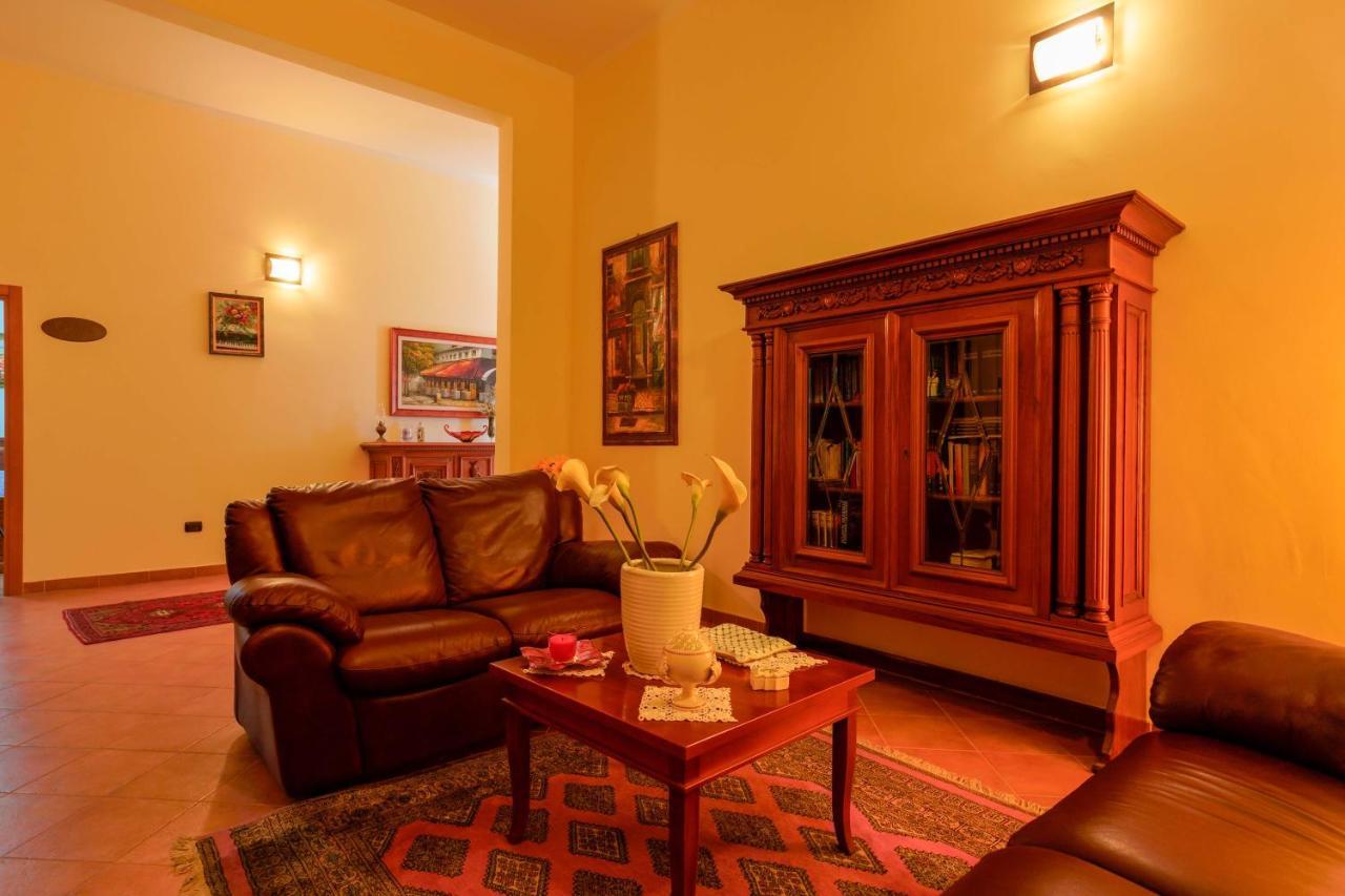 Bed And Breakfast Cairoli Exclusive Room 산 피에트로 베노티코 외부 사진